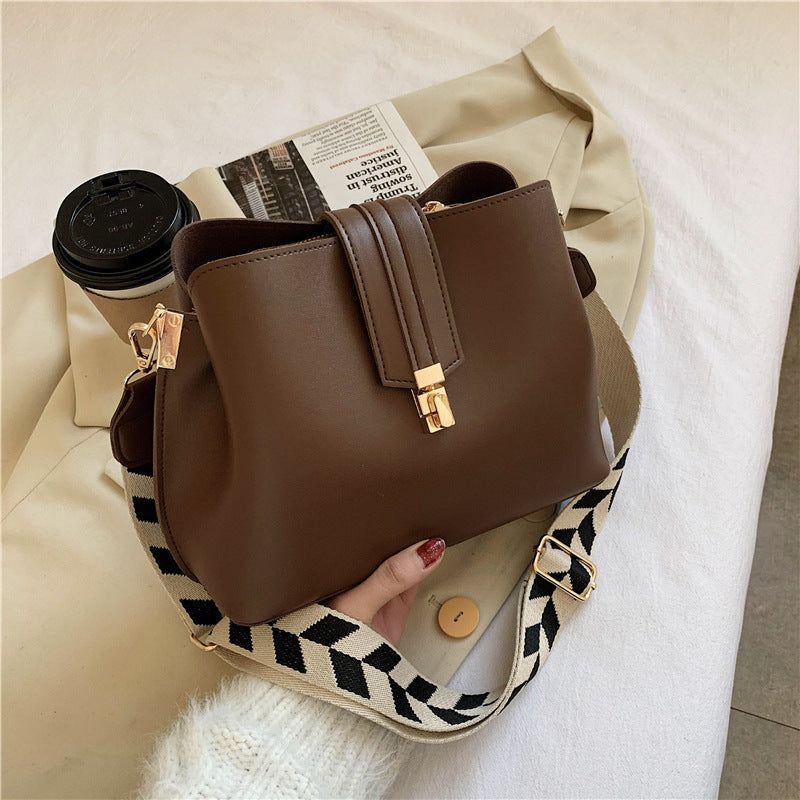 Hotluxebag Shoulder Strap Bucket Bag Women’s Retro PU Leather Messenger Bag